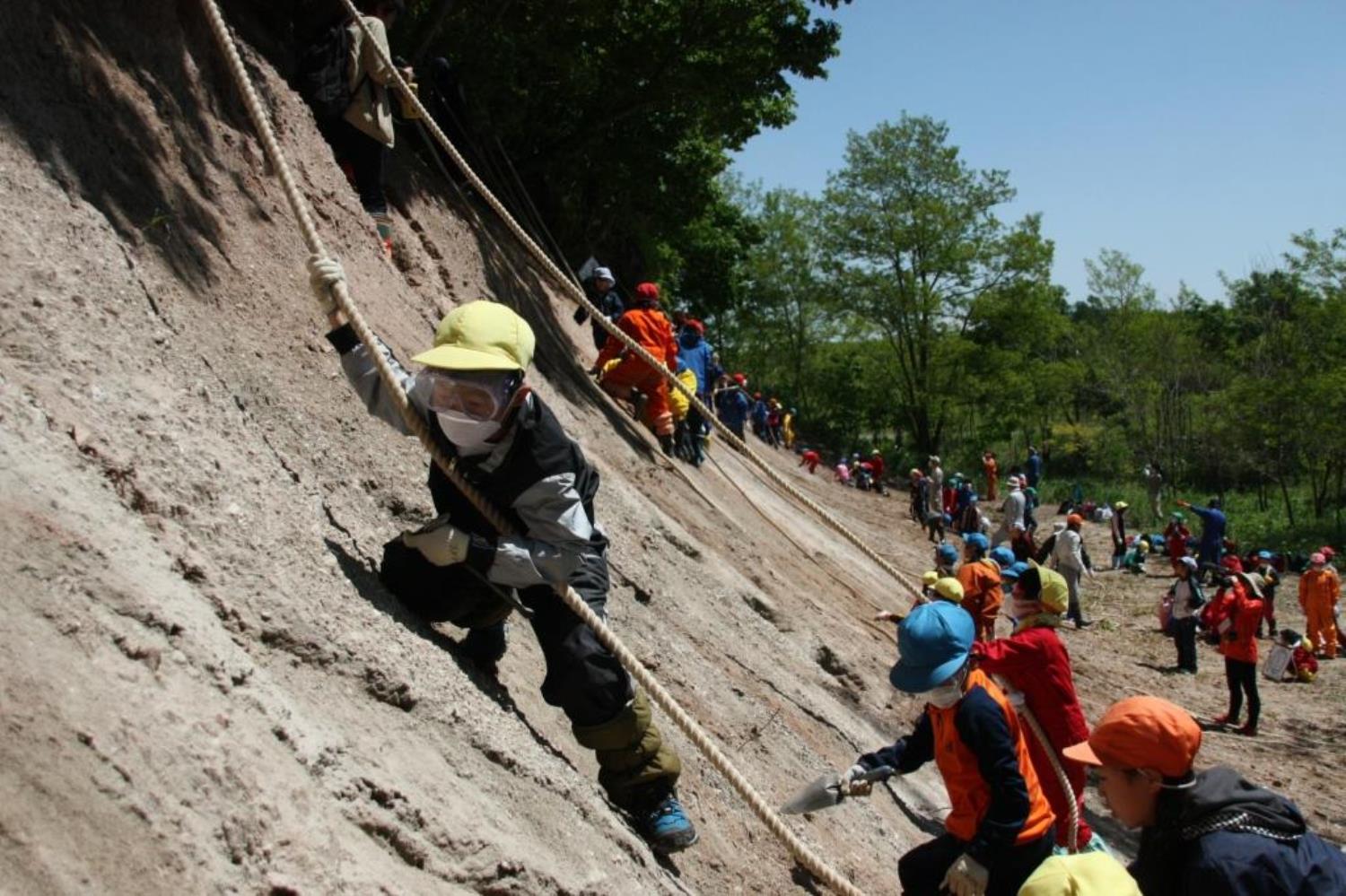 札幌市有明小崖の彫刻