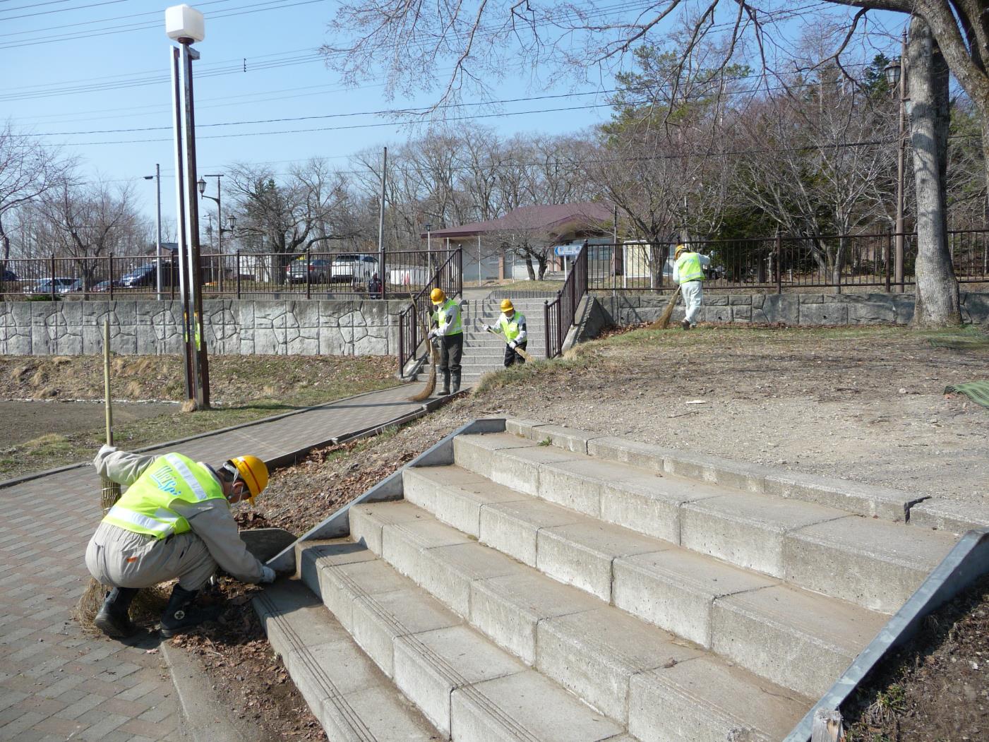 弟子屈小明盛建設が清掃活動
