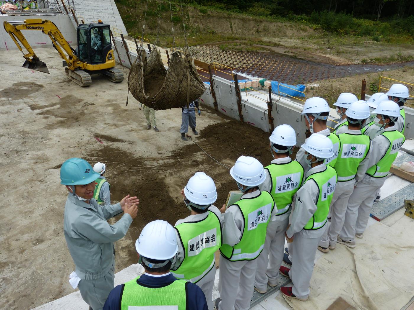 旭工高土木科工事現場見学会