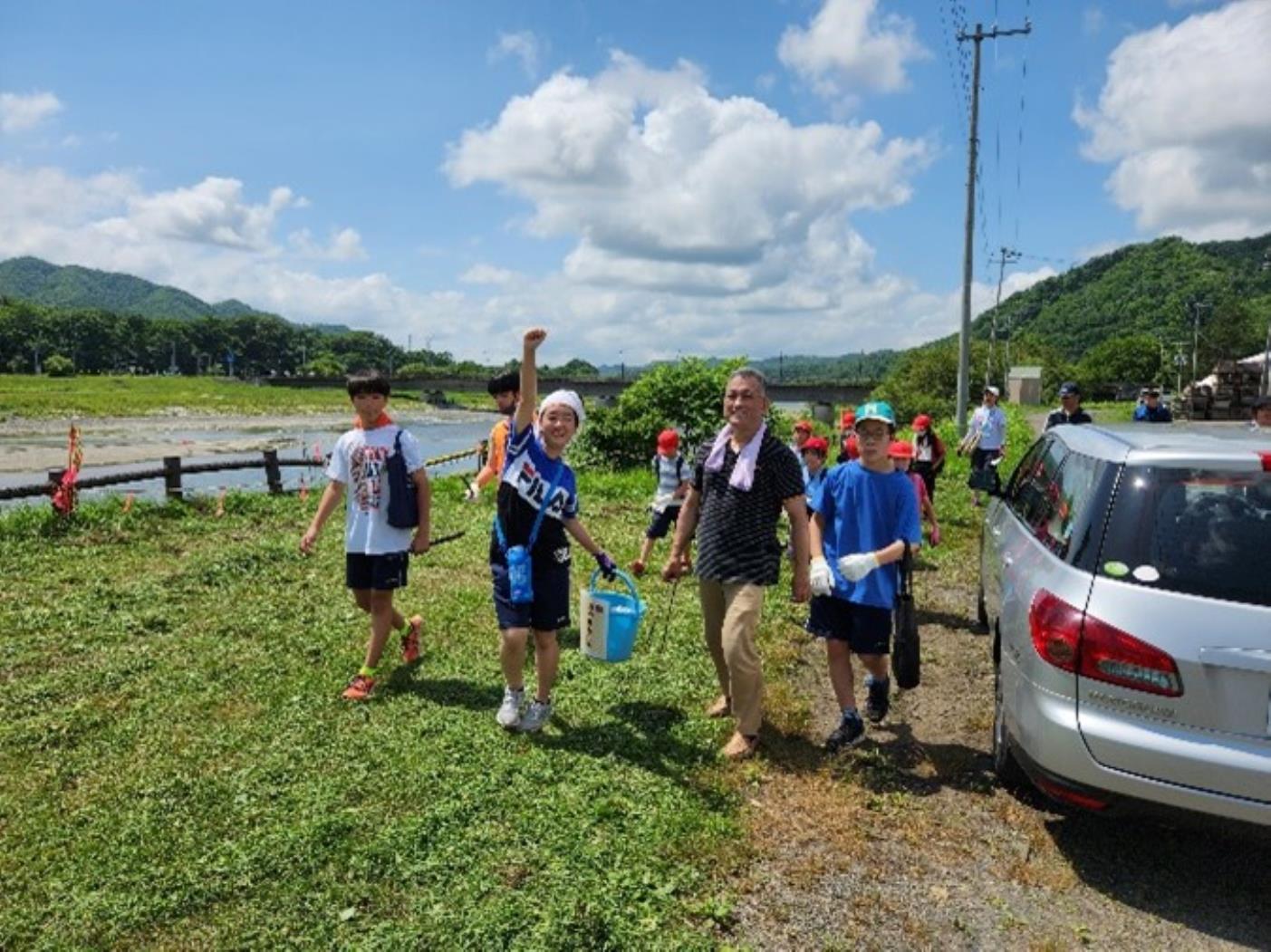 むかわ町穂別地区小中高合同ボランティア清掃