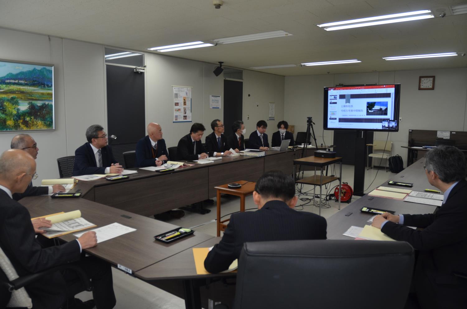 道立高校長庁内公募中間報告