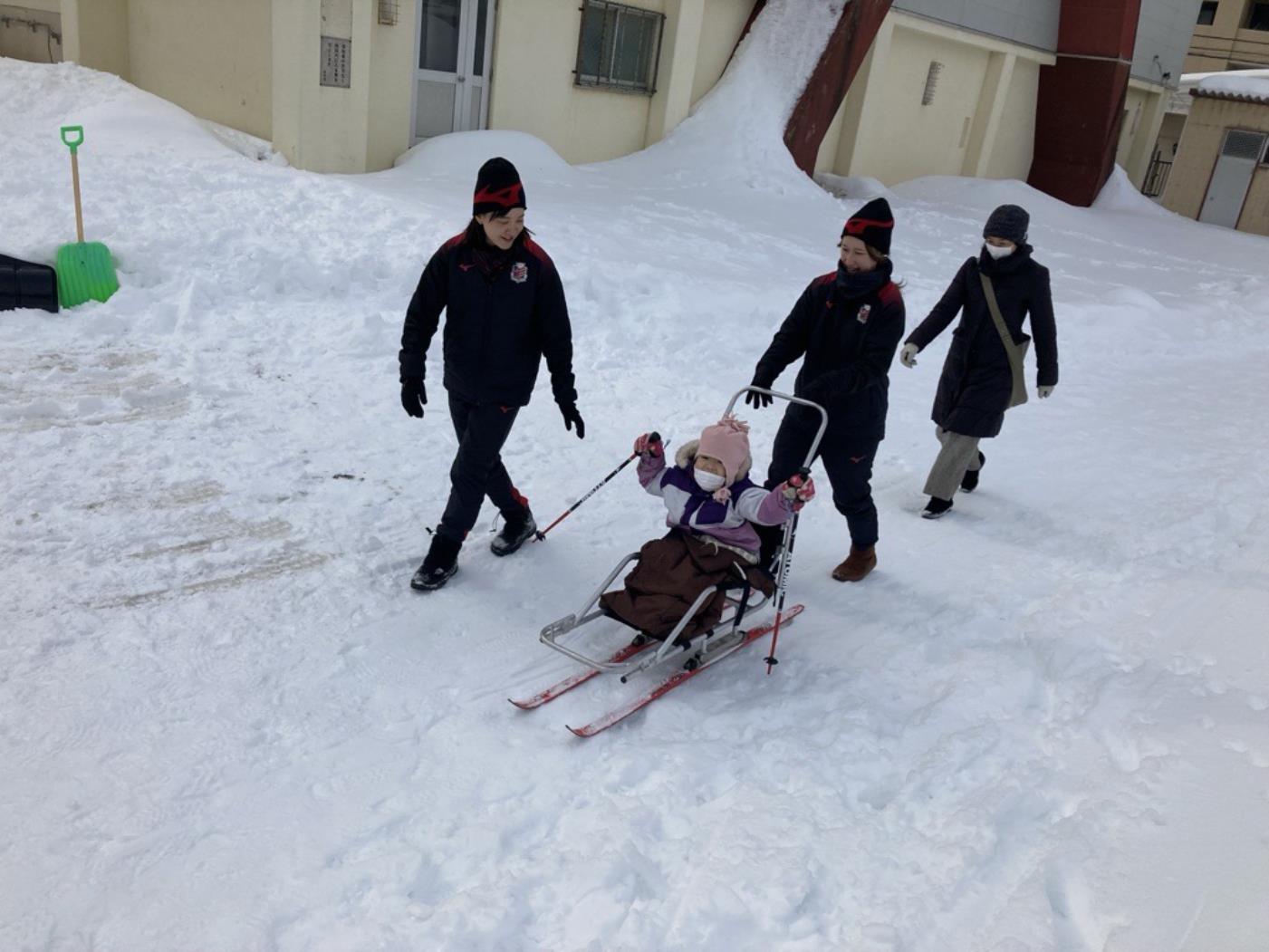伏見小・シットスキー授業のサポート