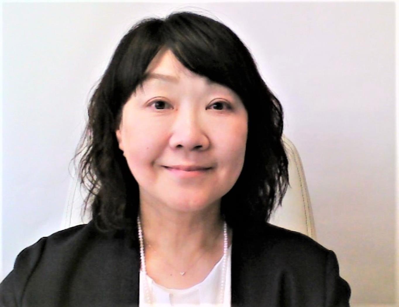 あやめ野中大髙雅子校長写真