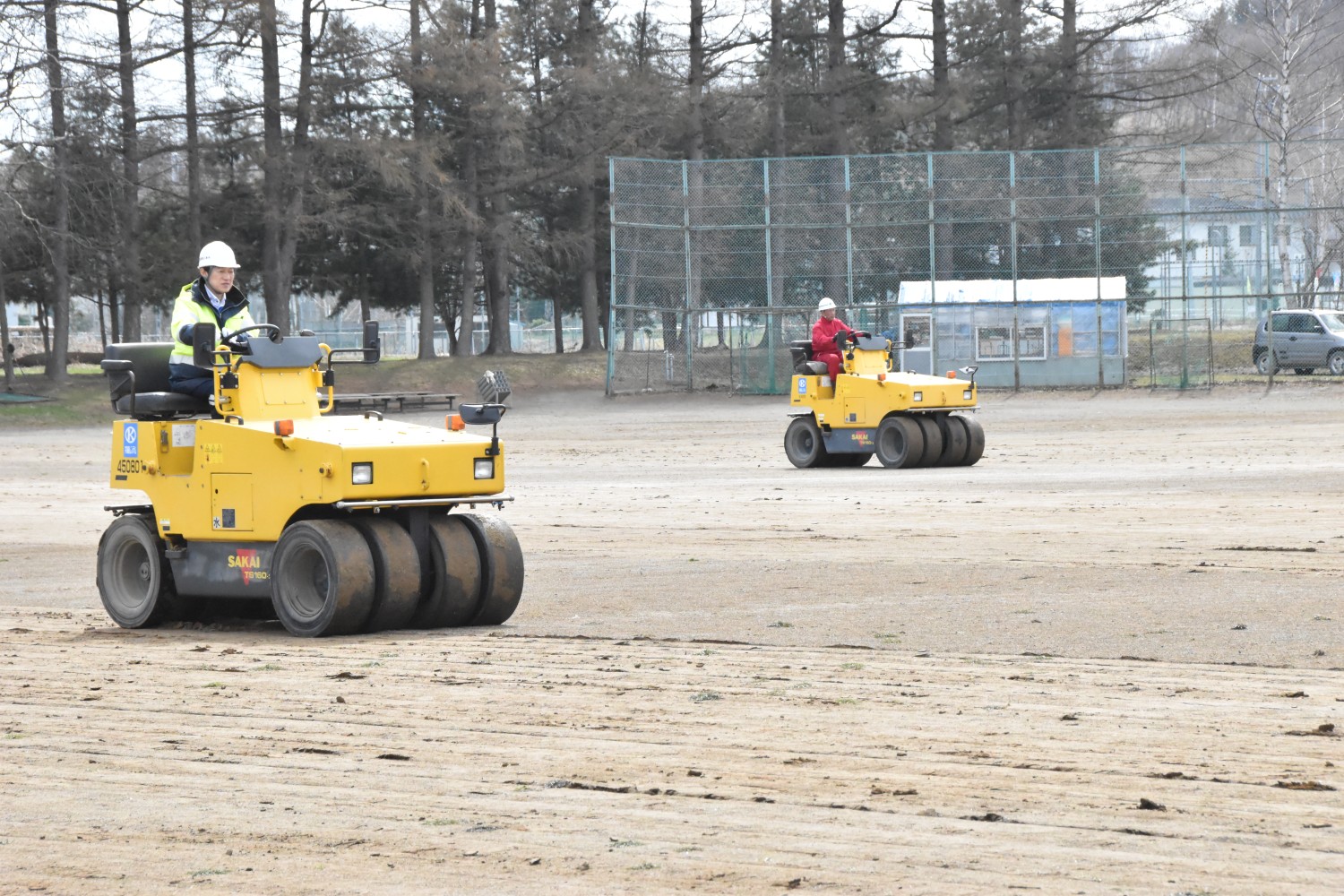 幕別建設技士会が２５年度幕別町内の小中学校でグラウンド整備